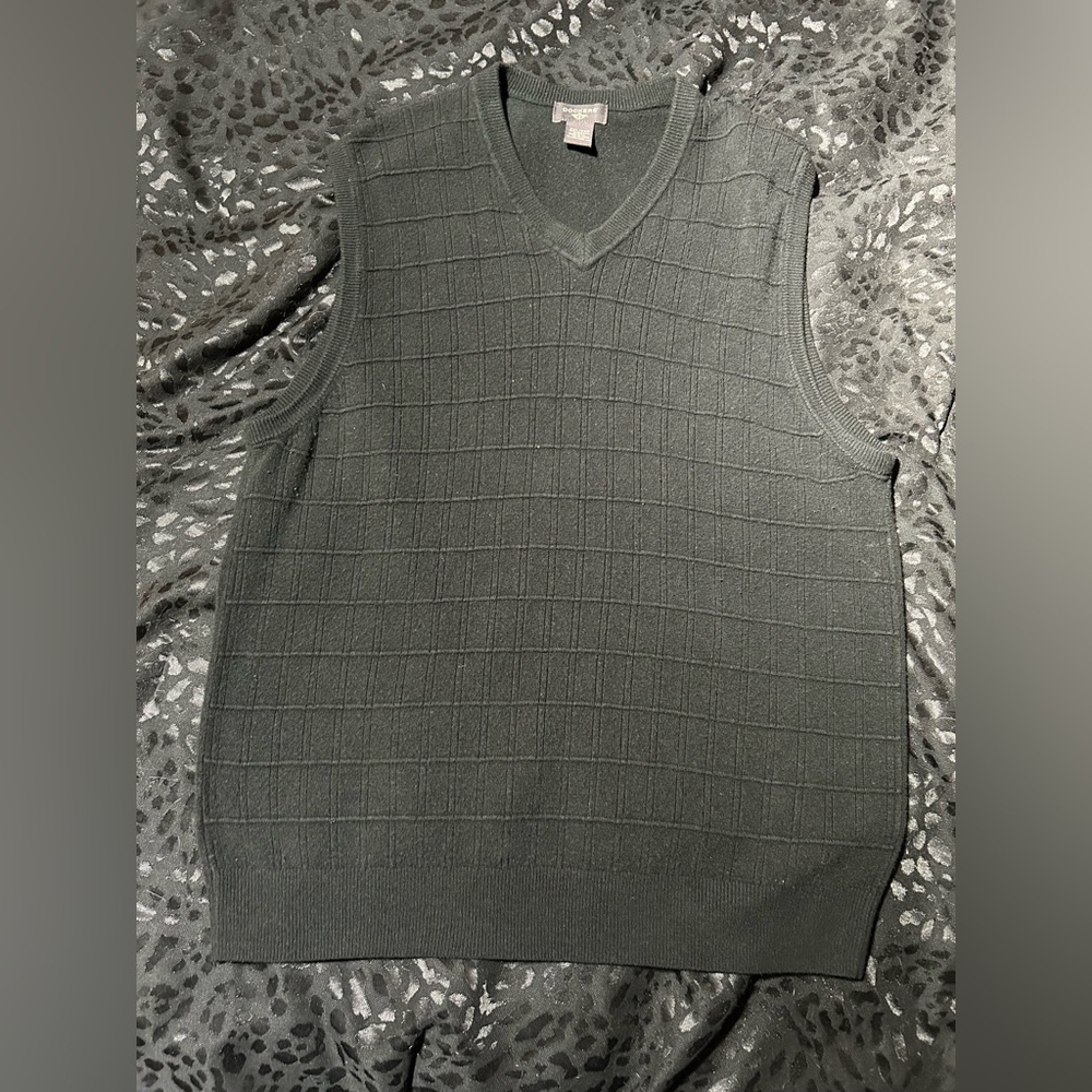Dockers Men's Charcoal V-Neck Sweater Vest